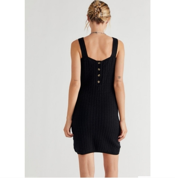 FREE PEOPLE Beach Short N Sweet Sweater Minidress - Black. Size Med NWT - Picture 3 of 13